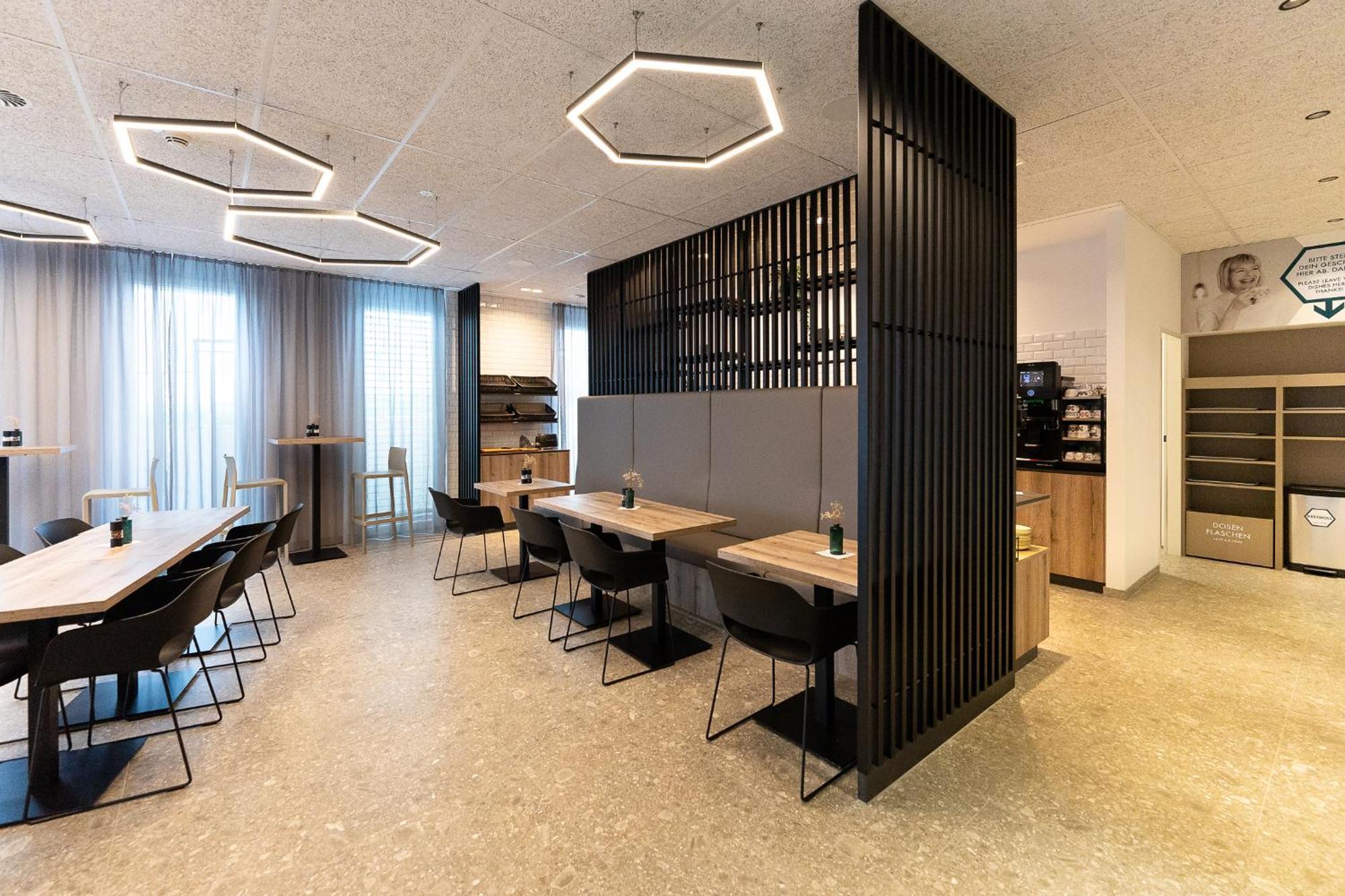 Motel Schlafraum Weng-Dein Smartes Hotel-Contactless Check-In Weng im Innkreis Exterior photo