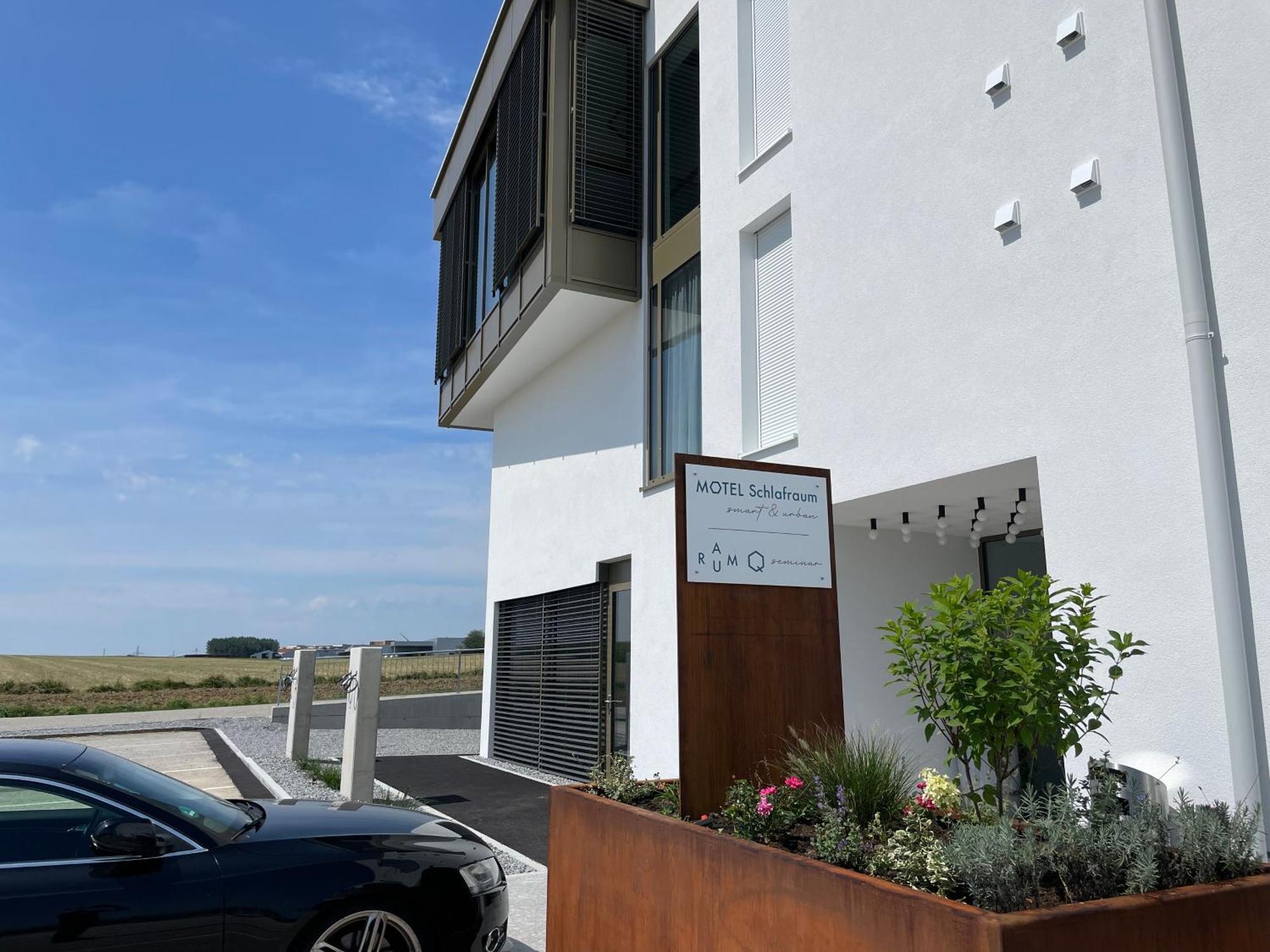 Motel Schlafraum Weng-Dein Smartes Hotel-Contactless Check-In Weng im Innkreis Exterior photo