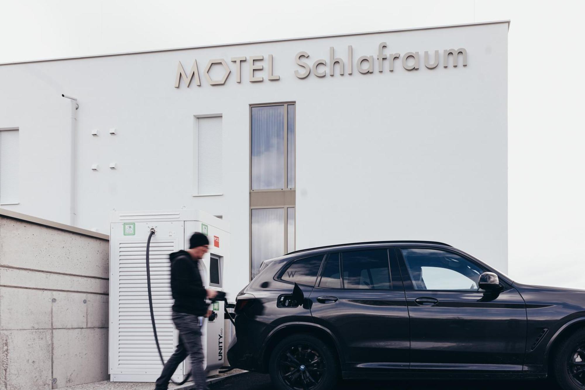 Motel Schlafraum Weng-Dein Smartes Hotel-Contactless Check-In Weng im Innkreis Exterior photo